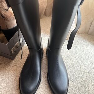 Brand new Burberry tall rain boots sz6